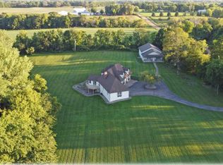 422 Game Farm Rd N, Maple Plain, MN 55359