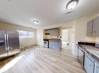 2437 E Saint Vrain St APT B, Colorado Springs, CO 80909