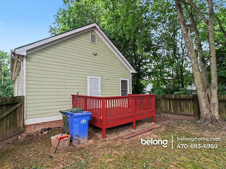 711 Meldrum St NW — Photo 17