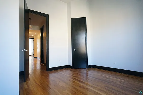 Rented by EXR | media 4