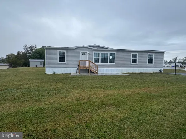 39 Maizefield Dr, Shippensburg, PA 17257