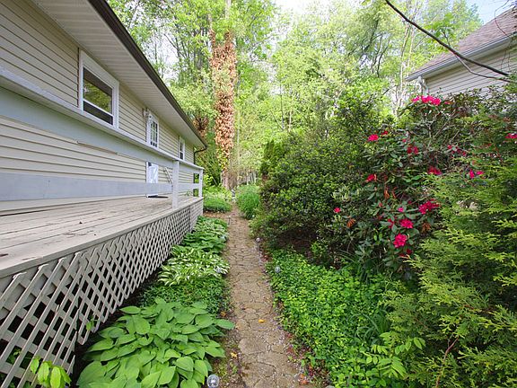 3rd image of 756 Valleywood Heights Dr