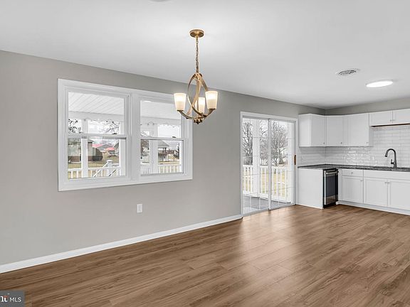 5th image of 3879 Ricklyn Dr