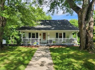 692 Parker Rd, Mount Airy, NC 27030