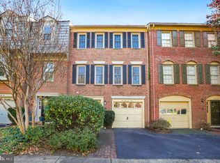 5004 Heritage Ln, Alexandria, VA 22311