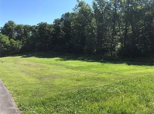 1126 Highgate Dr, Festus, MO 63028