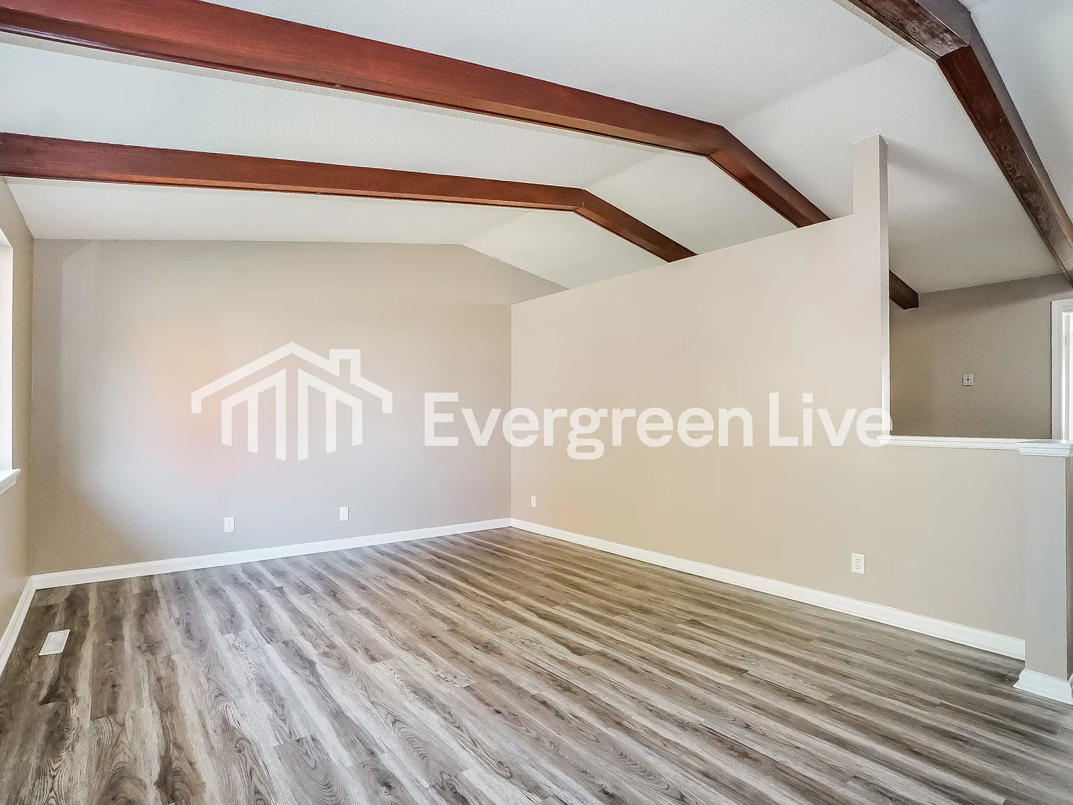 4 bed, 2.0 bath, 1765 sqft, $2,045 — Photo 3