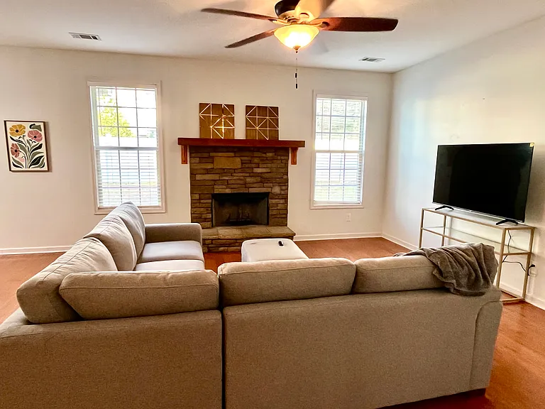39 Camden Cir — Photo 15