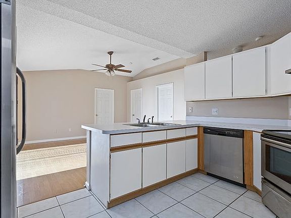 4th image of 5117 Heatherstone Dr