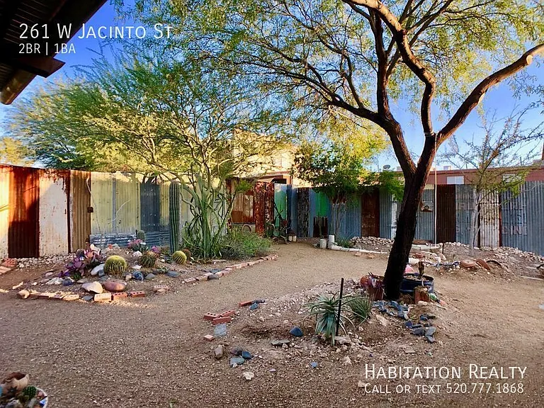 261 W Jacinto St — Photo 21