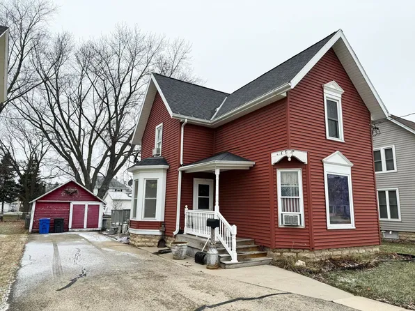 315 N High St, Randolph, WI 53956