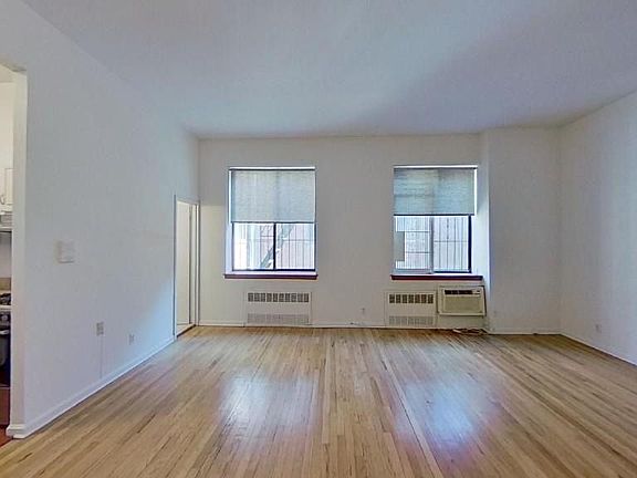 2nd image of 310 W 80th St APT 6D