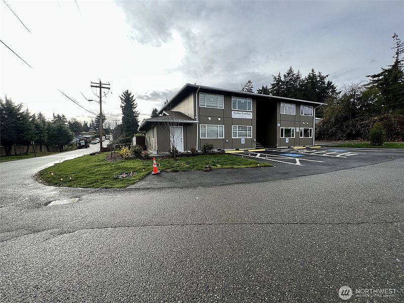 2nd image of 4617 S 189th Street