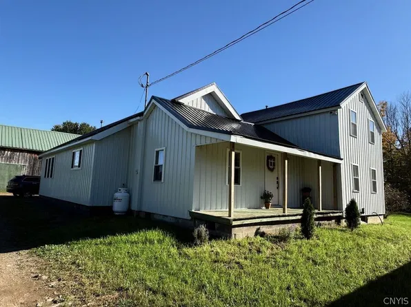 392 Albion Cross Rd, Pulaski, NY 13142