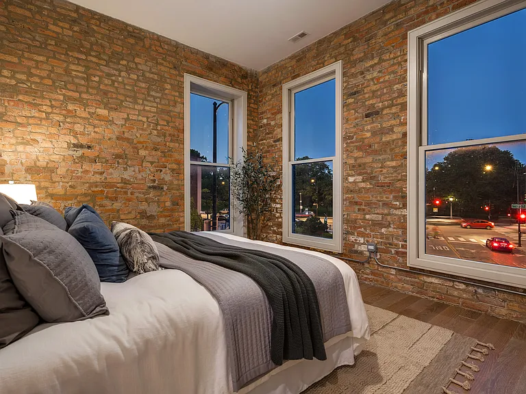 1820 N Wells St #302 — Photo 16