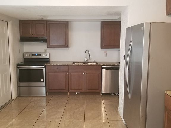 3rd image of 417 Fletcher Ave