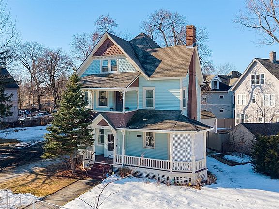 3rd image of 166 Westminster St