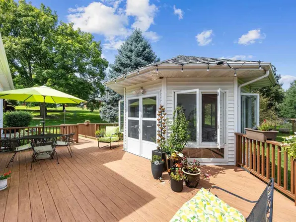 2332 E Washington St, Iowa City, IA 52245