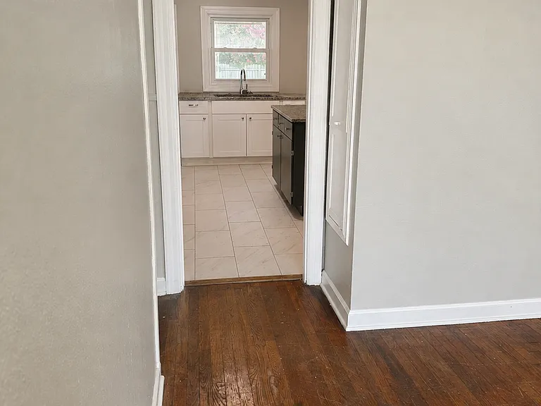 115 S Edmonds St — Photo 5
