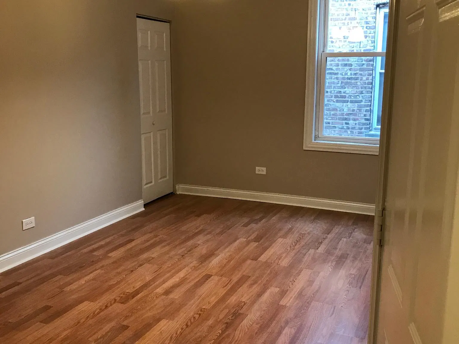 2 bed, $1,300 — Photo 4