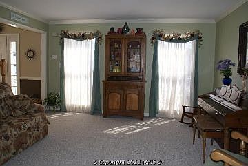 3rd image of 24 Scotland Cir