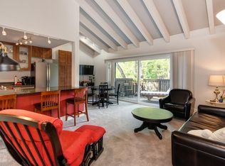 873 Woodside Ln E UNIT 11, Sacramento, CA 95825