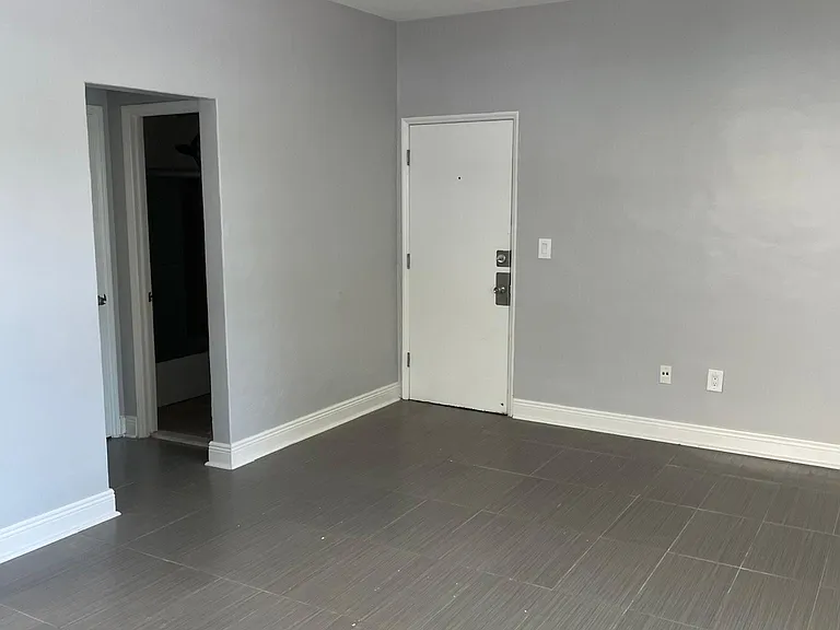 2851 Sheridan Ave #101 — Photo 3