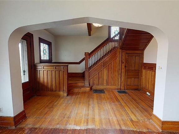 4th image of 3370 S Park Ave