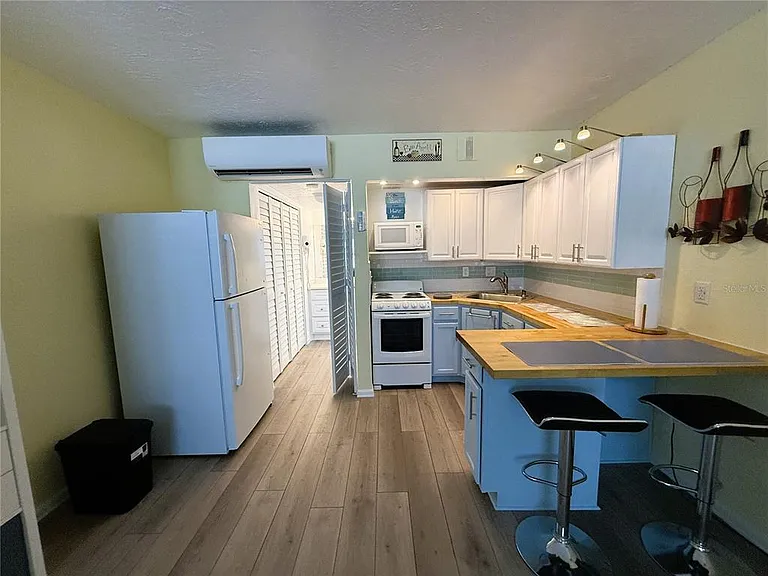 11440 1st St E #2 — Photo 11