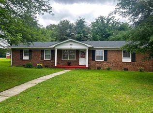 406 W Main St, Sharon, TN 38255