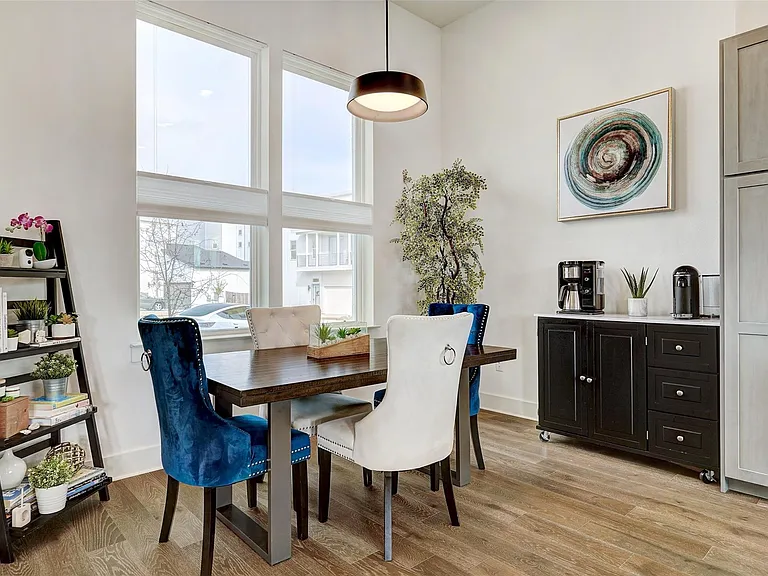 6317 Toscana Ave — Photo 10