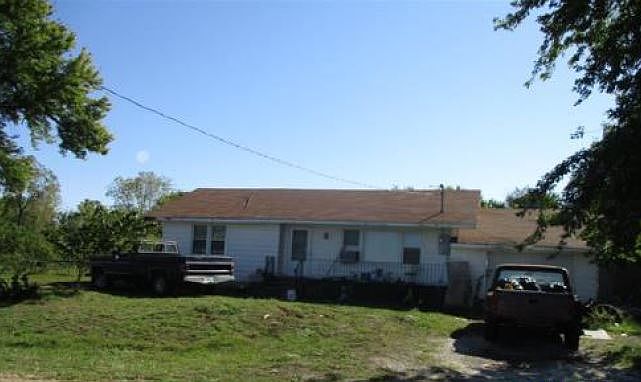 2nd image of 6090 County Road 105
