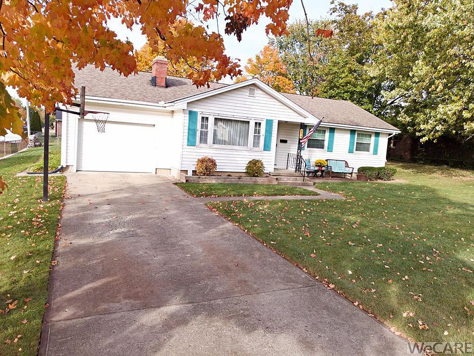 1st image of 874 Crescent Dr