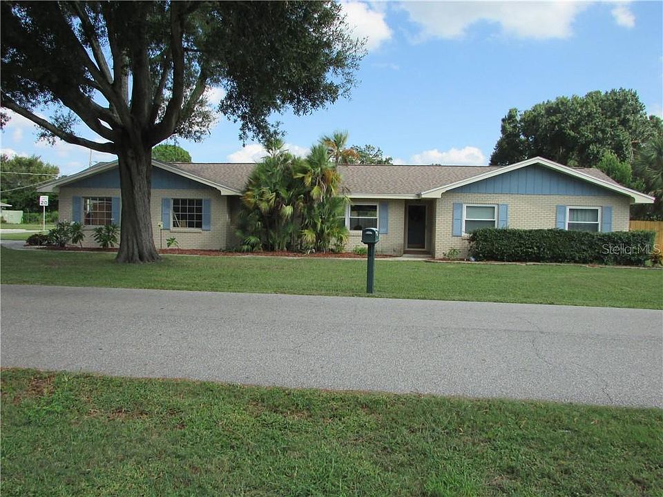 1st image of 6 Winterset Dr