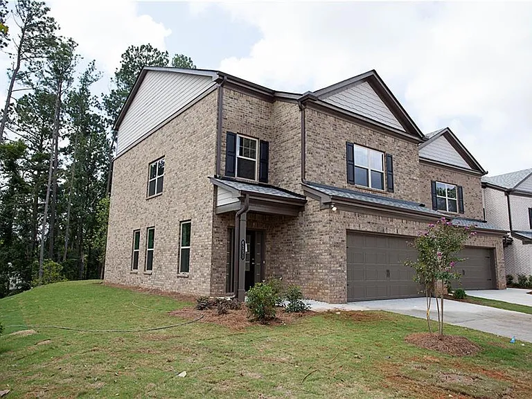 4505 Almanor Cir — Photo 2