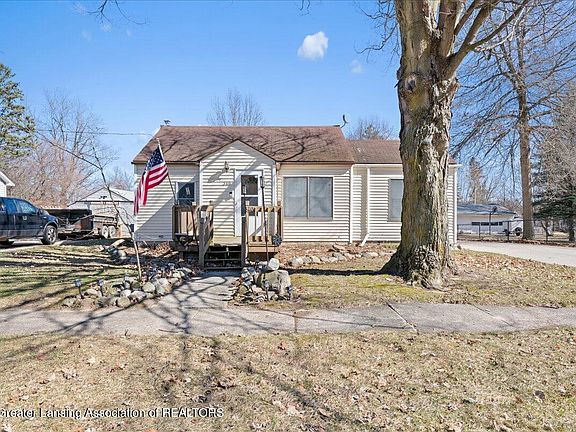 2nd image of 340 Lamb St