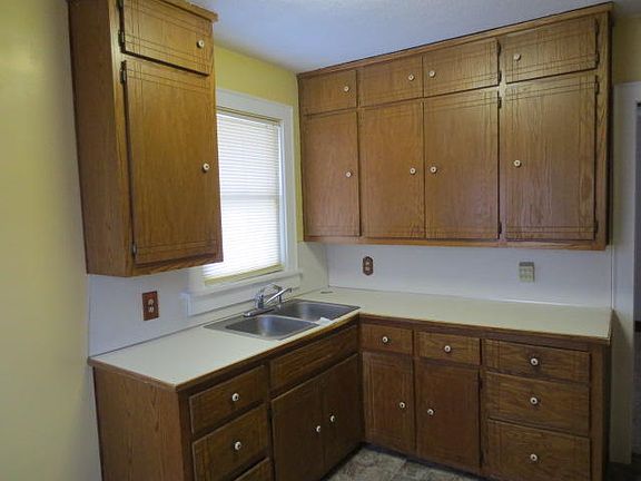 5th image of 2701 Avenue B