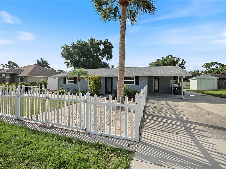 545 Bluebell Rd — Photo 2