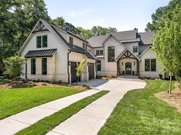 3240 Sunset Dr, Charlotte, NC 28209