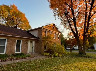 12701 Pinecrest Rd, Herndon, VA 20171