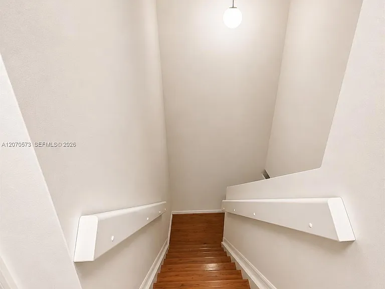 6235 Kendale Lakes Cir #239 — Photo 26