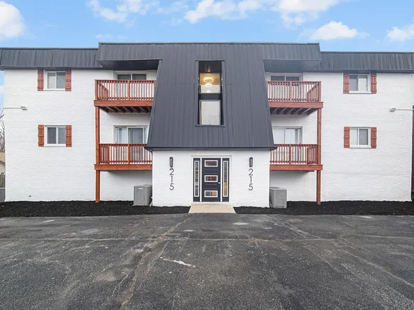 215 East St #9, Hobart, IN 46342