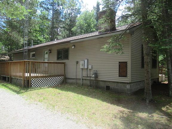 3rd image of 10681 Pines Trl