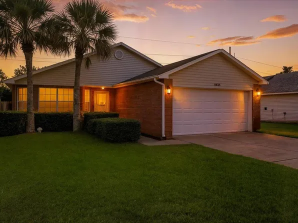 9503 Parker Place Dr, Navarre, FL 32566