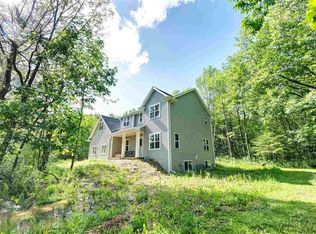 2039 Scray Hill Rd, De Pere, WI 54115
