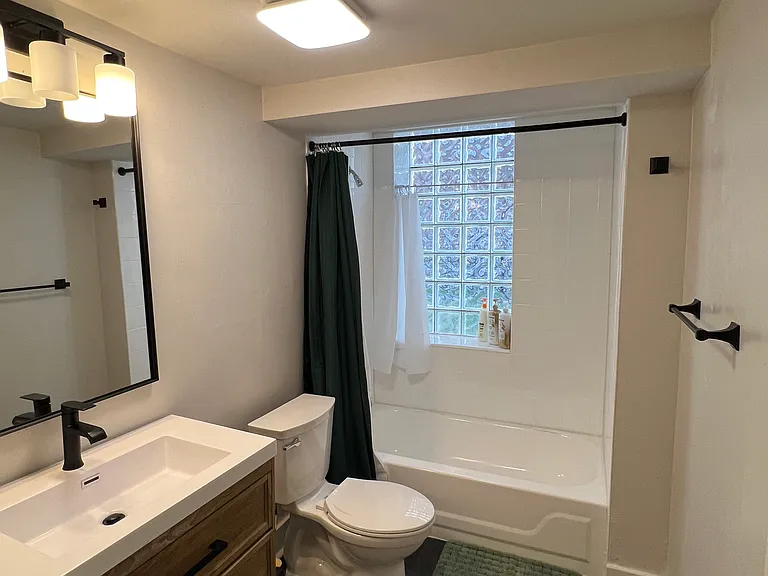 2617 Euclid Heights Blvd #7 — Photo 8