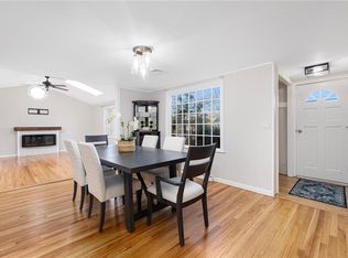 169 Bartlett Dr, Warwick, RI 02886