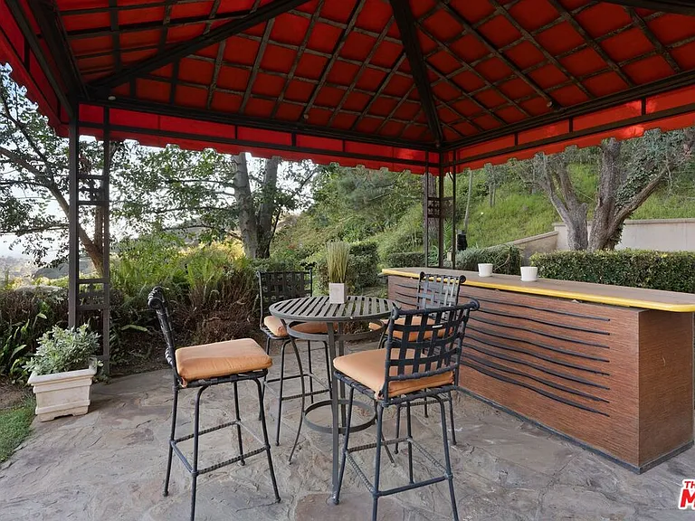 8 Beverly Ridge Ter — Photo 58