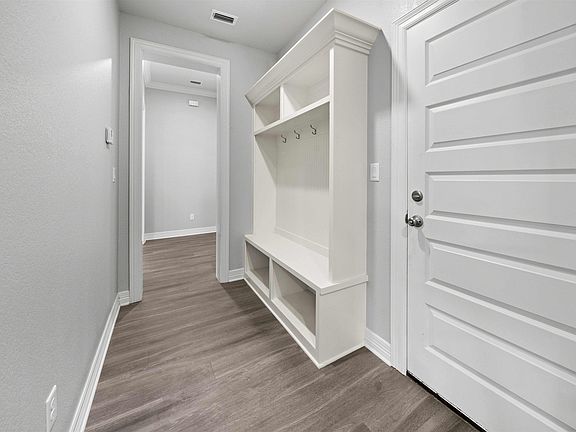 5th image of 1004 Gavin Dr