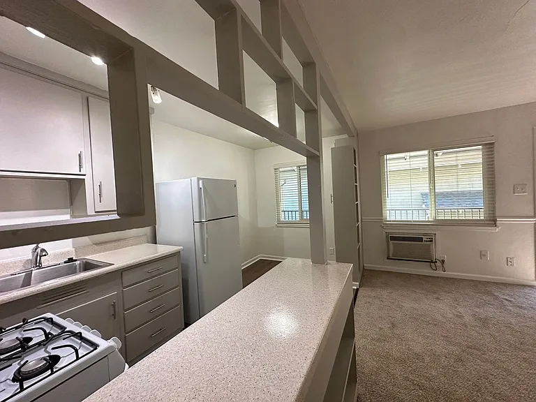 Live Where Downtown Meets Midtown at 1808 N Street — Photo 33